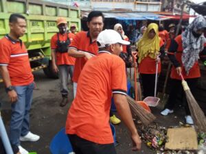 Di hari World Cleaning Up