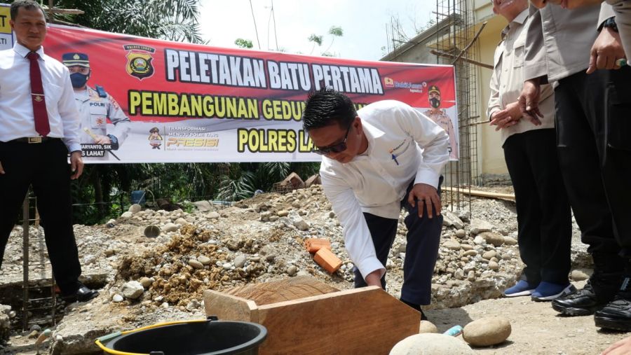 Peletakan batu pertama pembangunan Gedung Barang Bukti Polres Lahat