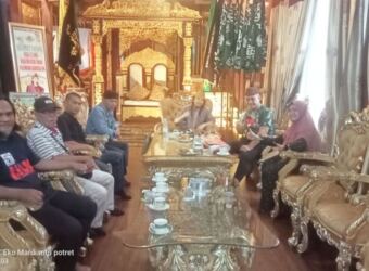 Rumah Adat Desa Lingga Silaturahmi ke Sultan Iskandar mahmud Badaruddin Palembang
